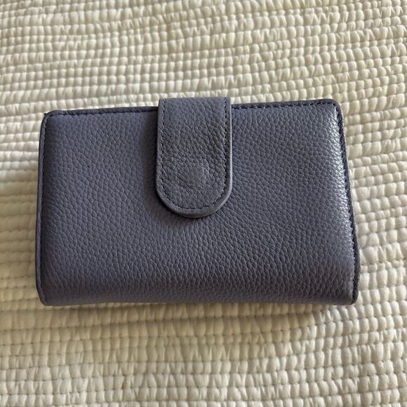 Safe Keeper Periwinkle Soft Genuine Leather Wallet Like New - Picture 1 of 9